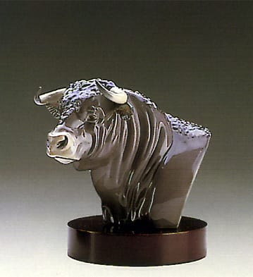 El Toro w/Base