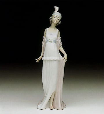 Tea Time Lladro - 01005470 - Women Lladro Figurines & Collectibles