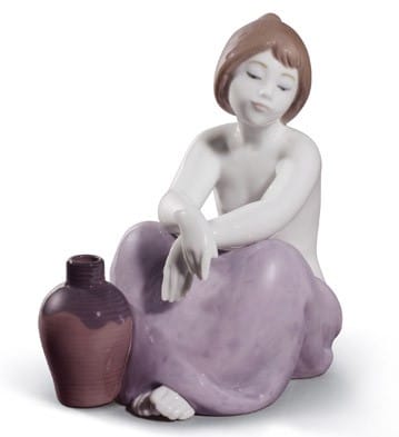 Girls w/Jug - Glazed (4)