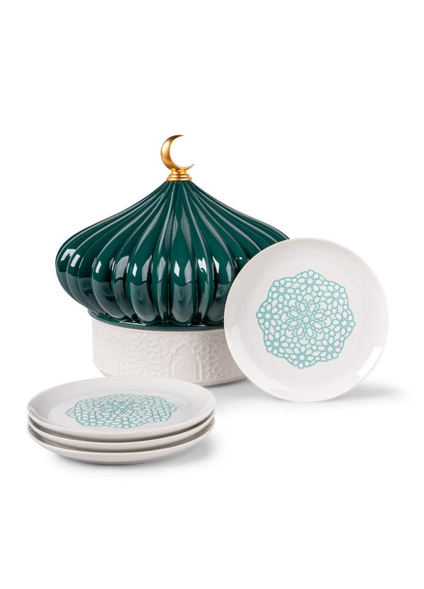 Majestic Nights Box With Plates