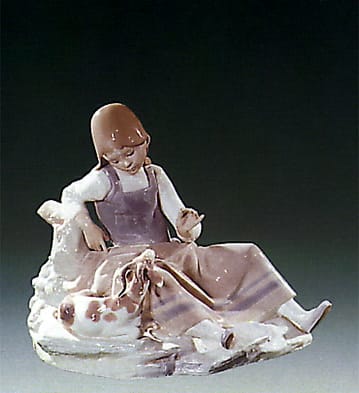 リヤドロJosefa Feeding Duck えさをやるジョセファ5201 Josepha Feeding Duck Lladro - 01005201 - Children Lladro Figurines