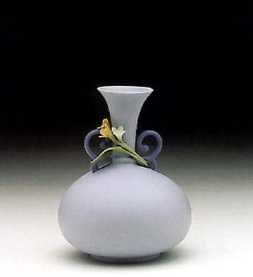 Round Blue Jug Lladró