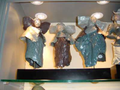 Nuns by Lladro (36)